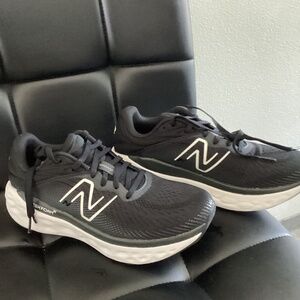 NWT New Balance Fresh Foam x840v1 8.5 regular Ladies Running shoes